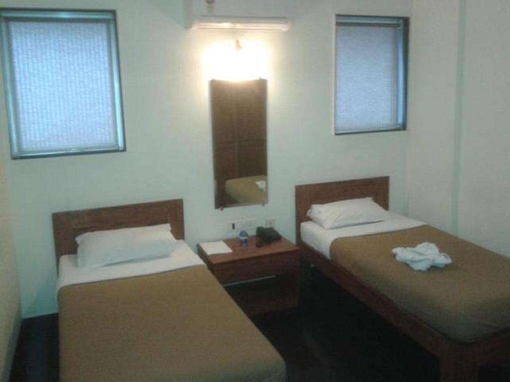 Hotel Q Deck مومباي المظهر الخارجي الصورة